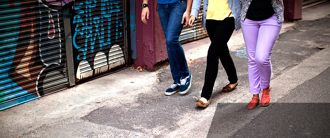 Students walking down laneway