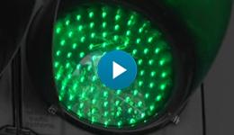 A traffic light powered by green energy