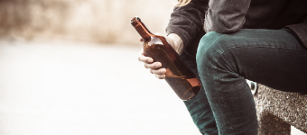 Sexual minority young people are at higher risk of alcohol abuse, emphasising the need for focused health promotion interventions for these minority populations.