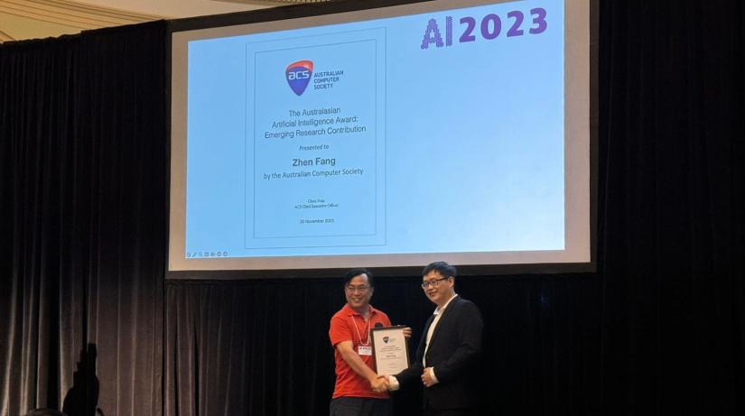 AAII's Dr Zhen Fang is presented with 'The Australasian Artificial Intelligence Award: Emerging Research Contribution' by the Australian Computer Society for 2023.