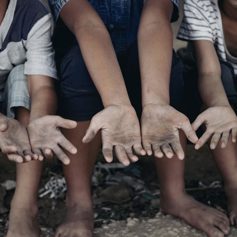Image of hands of children labor