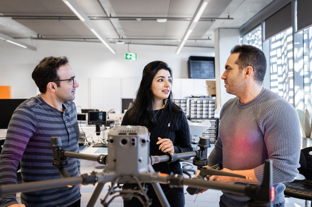 Students and staff at the UTS RF and Communication lab