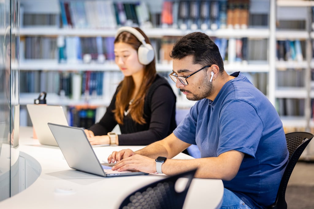 Students in UTS Library