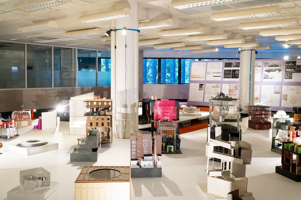 Display of architectural models and artifacts