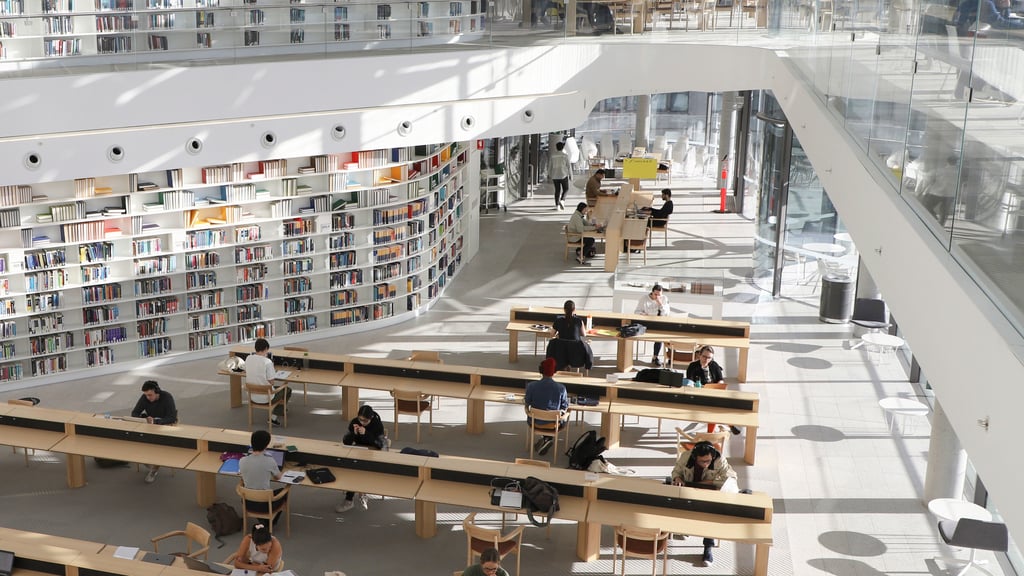Students at work in the UTS Reading Room