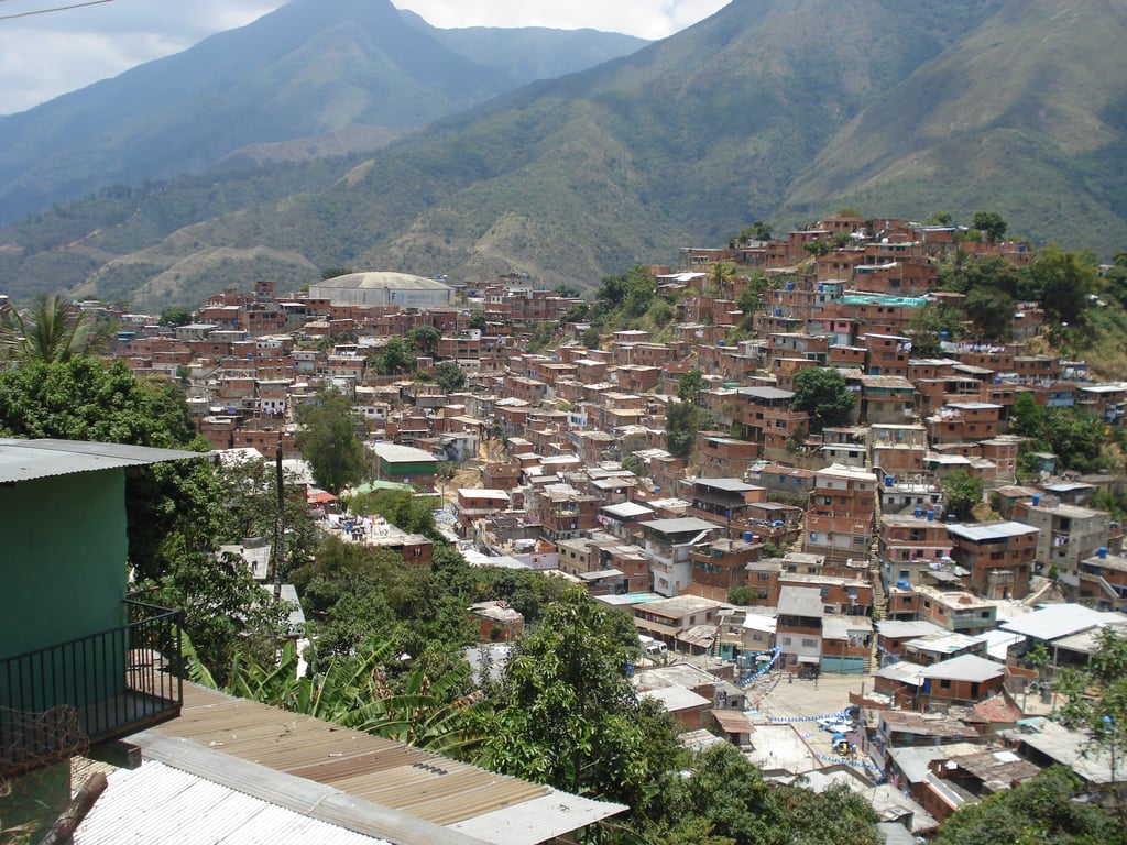 An arial image of buildings and streets in Caracas from a different position to the first image.