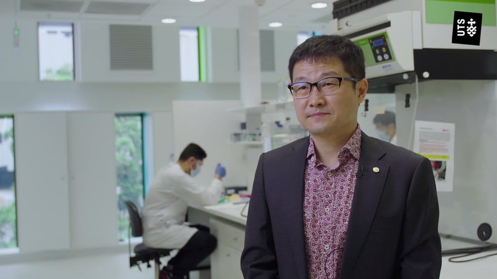 Distinguished Professor Dayong Jin