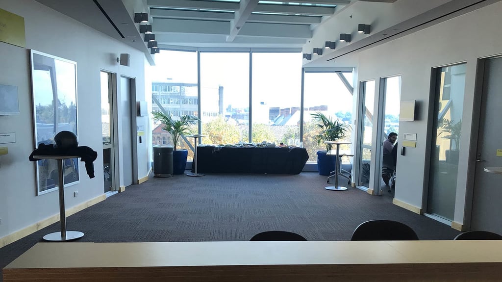 Building 8, Level 8 Foyer