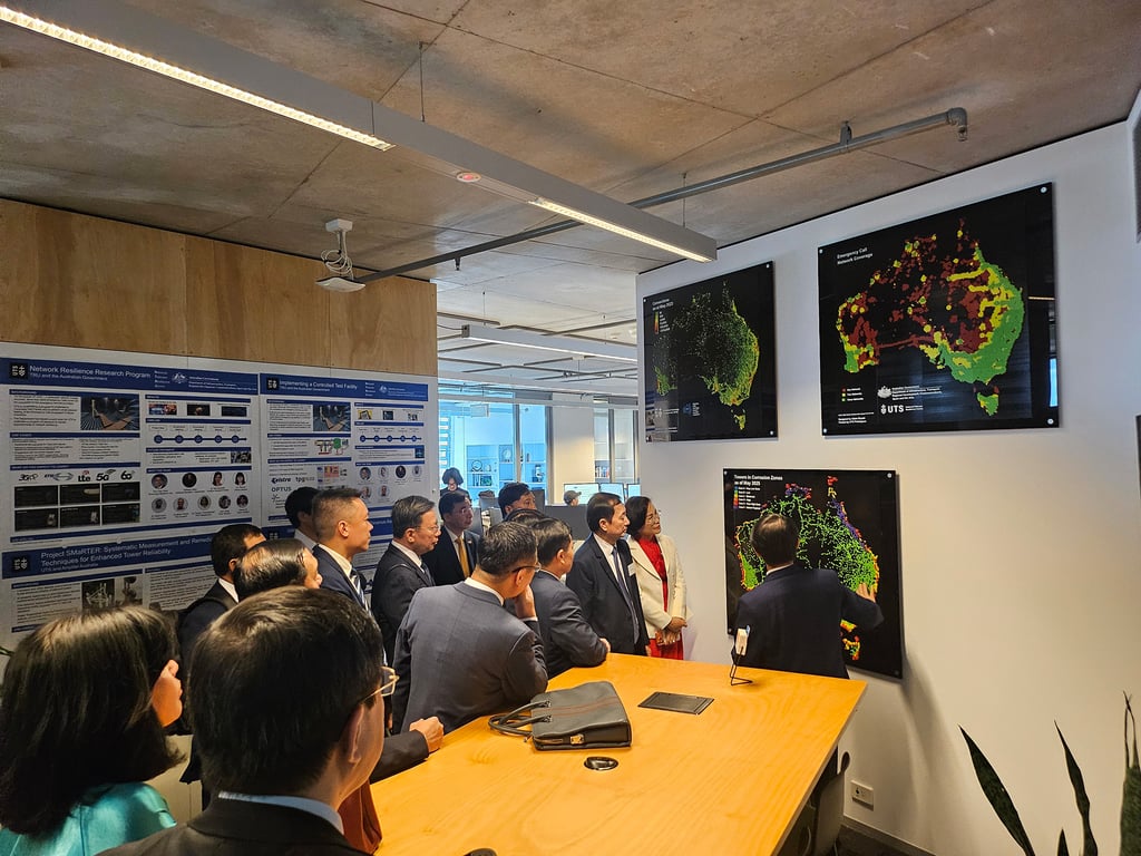 Visit to Australia's National Telecom Resilience Centre
