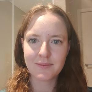 Laura Stinton Headshot