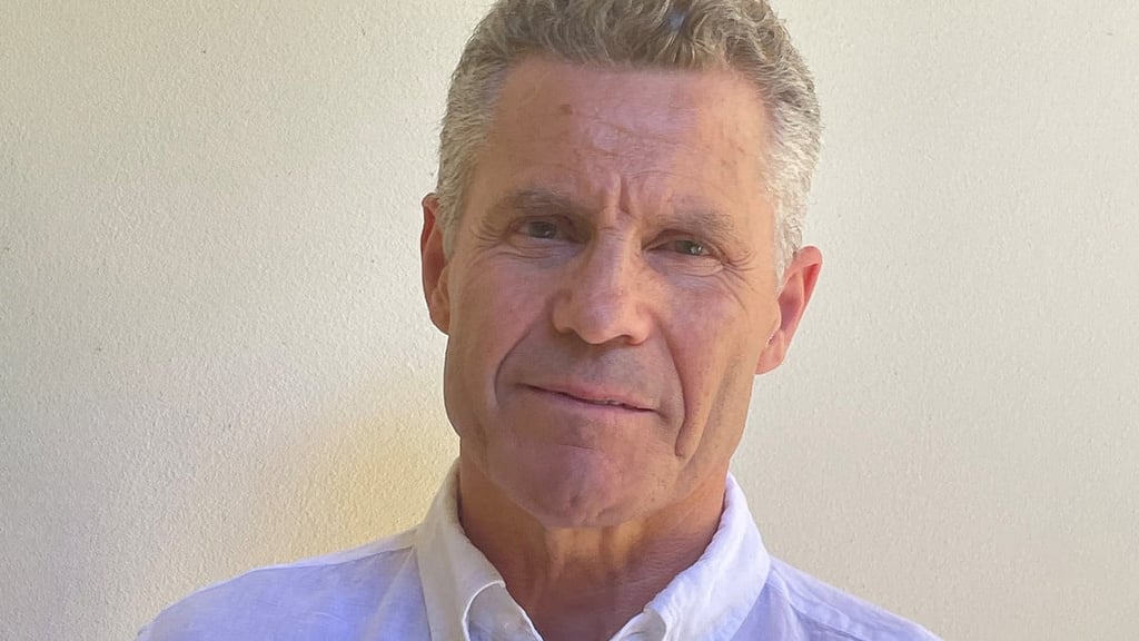 Distinguished Prof. Martin Loosemore