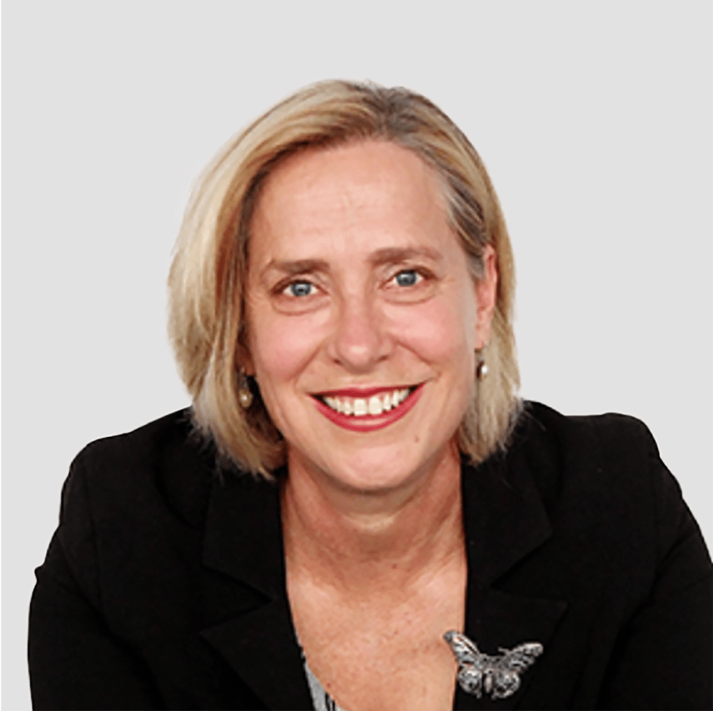 Photo of Ros Harvey