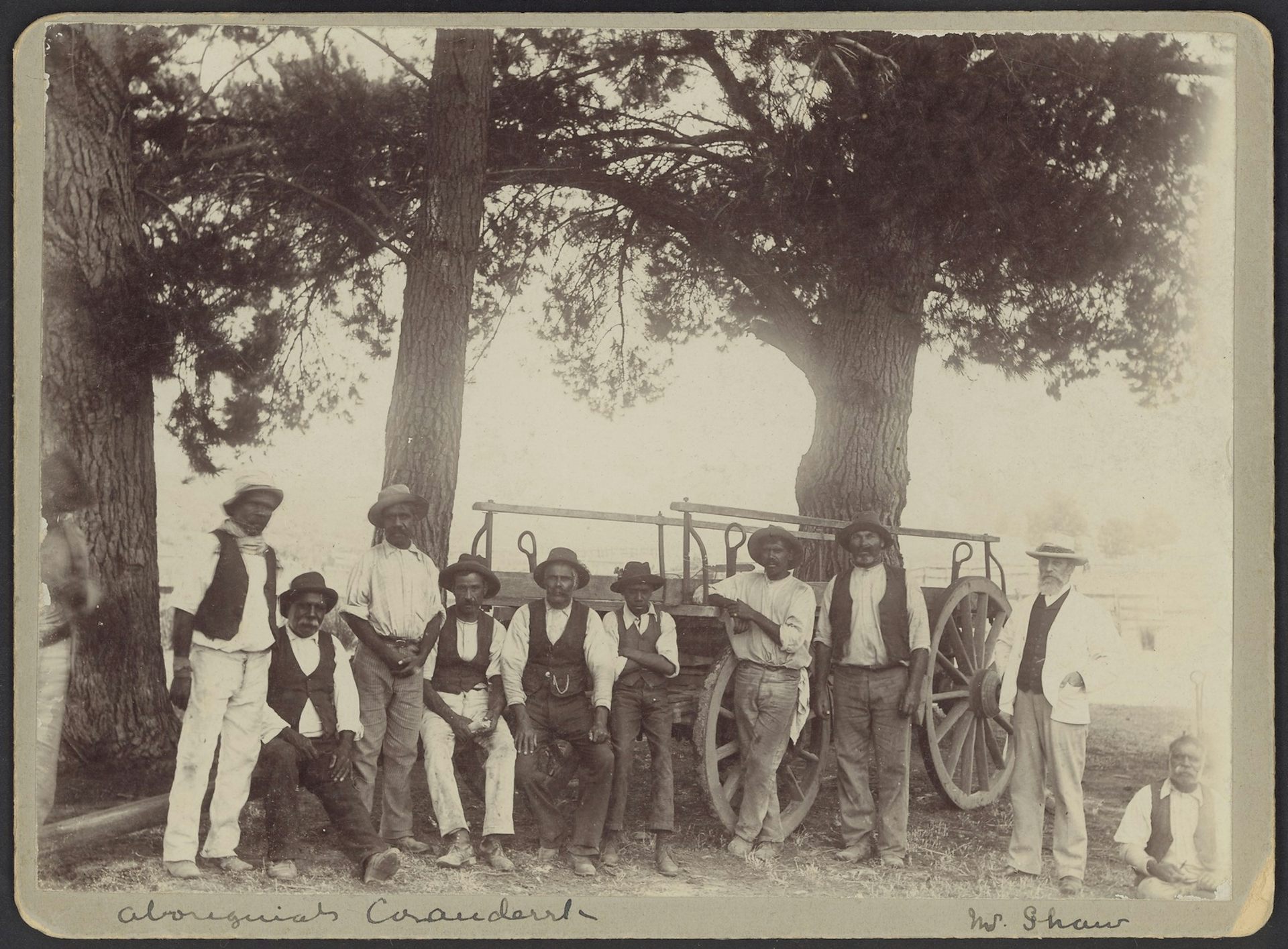 file-20210309-15-1ks8fri