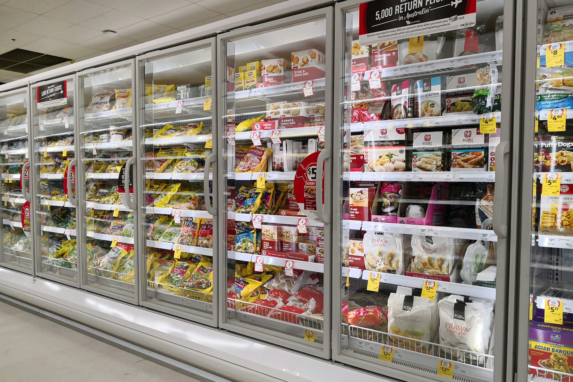 The chilled and frozen foods section of a supermarket