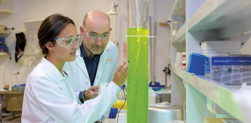 Erica Leal and Peter Ralph in Algae Lab
