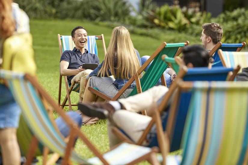 Students on Alumni Green