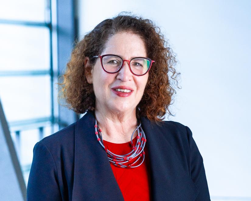 Leslie Loble by Kwa Nguyen