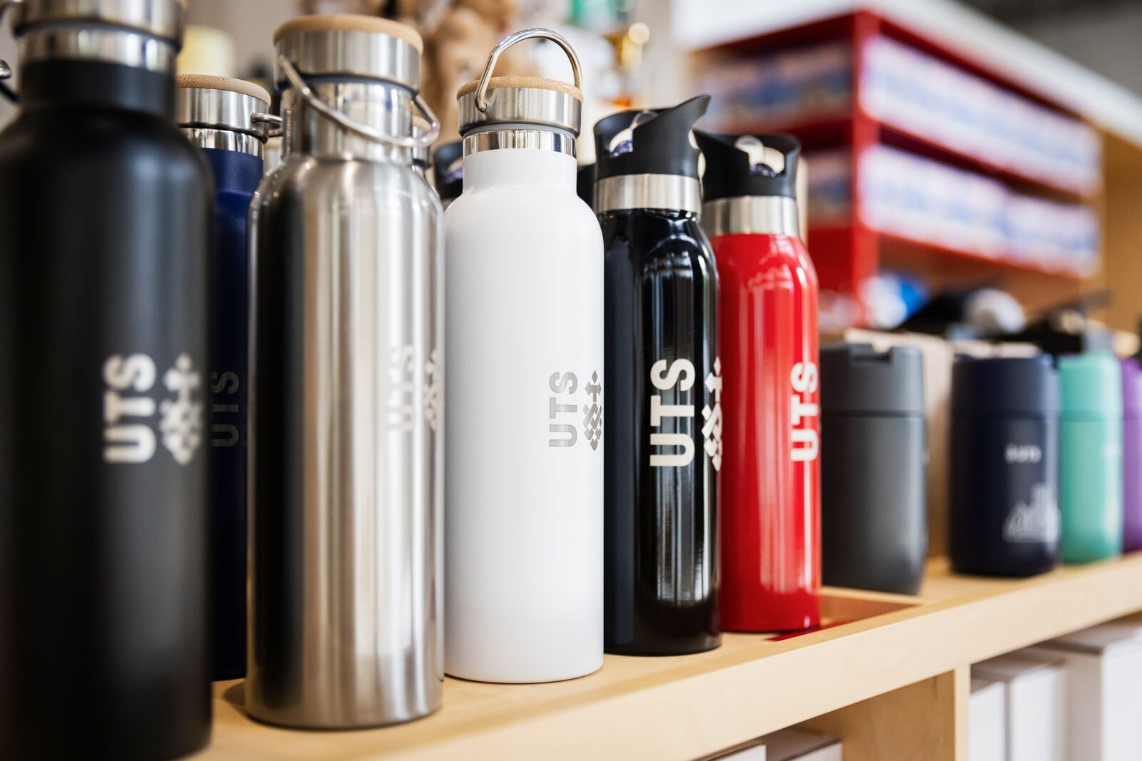 UTS branded food containers