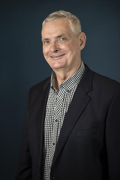 Ian Kneebone