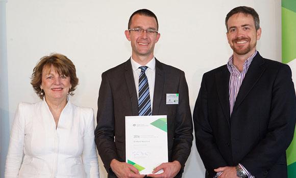 Dr Mark Watsford (centre) with UTS Deputy Vice-Chancellor (Education and Students) Professor Shirley Alexander and Vice-Chancellor Professor Attila Brungs at the Sydney presentation ceremony