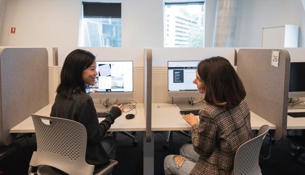 two people in the Behavioural Lab