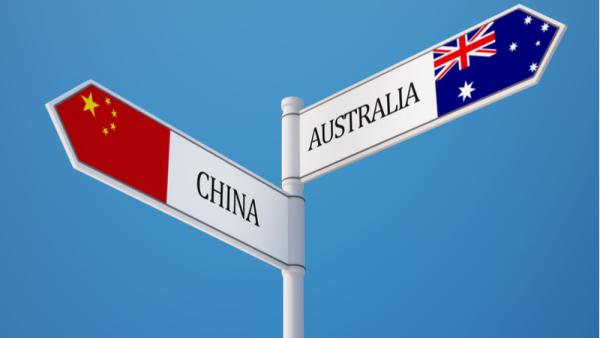 800x450%20Australia-China%20flag%20concept_Shutterstock