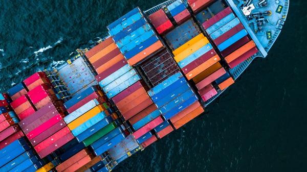 800x450%20Cargo%20ship%20aerial%20view_shutterstock