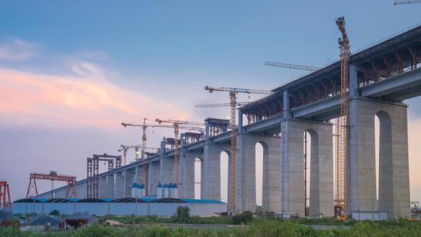 800x450%20China%20bridge%20under%20construction_shutterstock