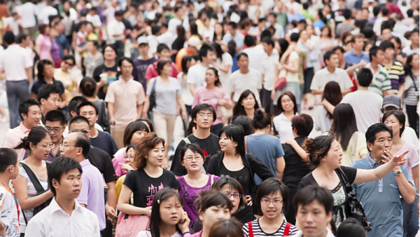 800x450%20China%20crowd_Shutterstock