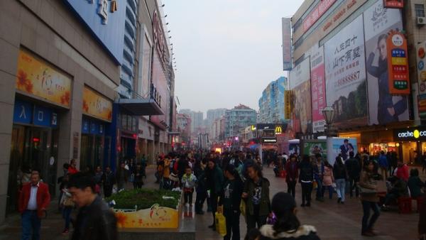 800x450%20china%20shopping