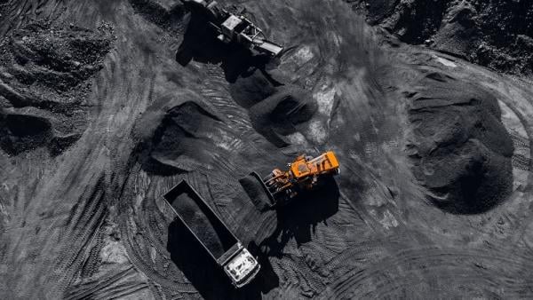 800x450%20coal%20mine