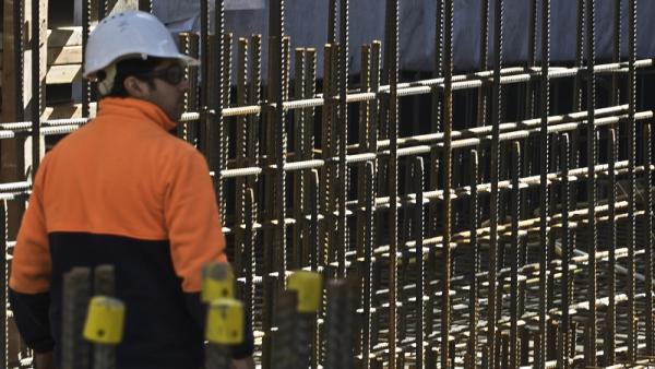 800x450%20Milsons%20Point%20construction%20worker_Brian%20Yap_Flickr