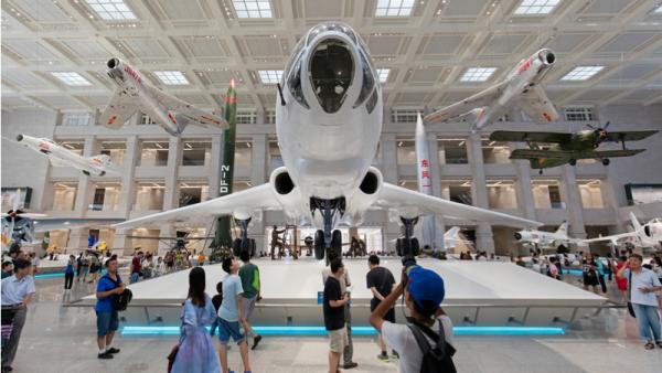 800x450%20PLA%20anniversary%20exhibition_shutterstock