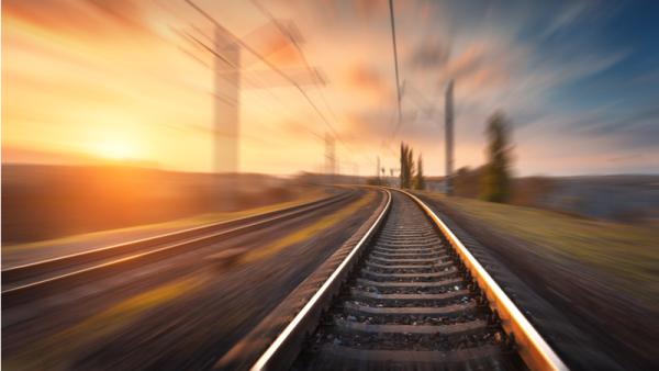 800x450%20Railway%20at%20sunset_Shutterstock