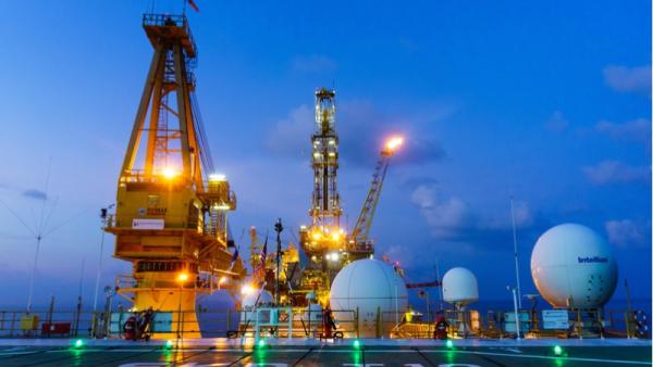 800x450%20Shutterstock%20Malaysia%20oil%20rig