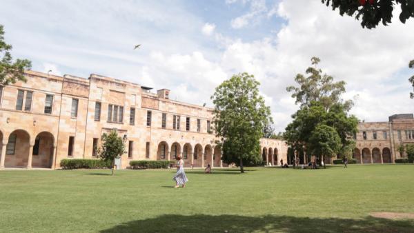 800x450%20University%20of%20Queensland%20campus