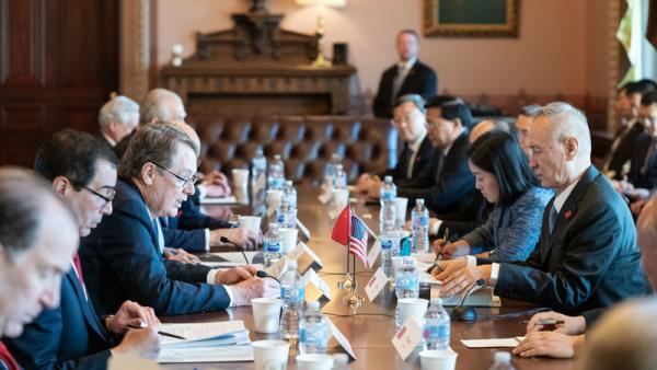 800x450%20US-China%20trade%20negotiation