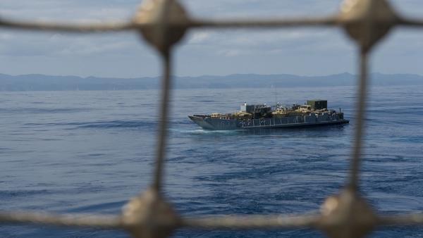 800x450%20US%20Pacific%20Fleet_Landing%20craft%20utility%201633%20in%20East%20China%20Sea_Flickr