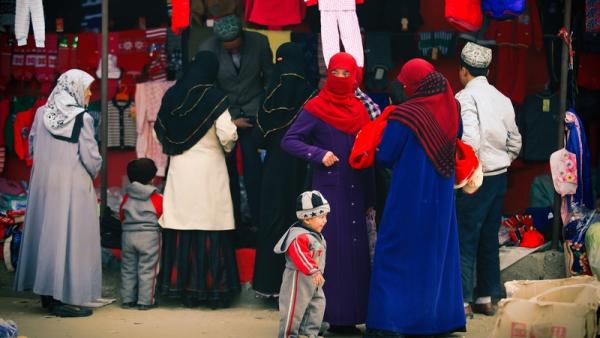 800x450%20Xinjiang%20market