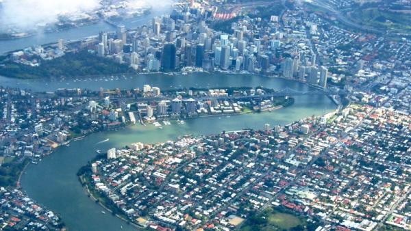 Brisbane%20-%20Ester%20Inbar%20800x450