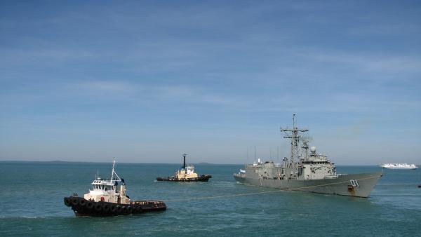 HMAS_Adelaide_%20Port%20of%20Darwin%20detail