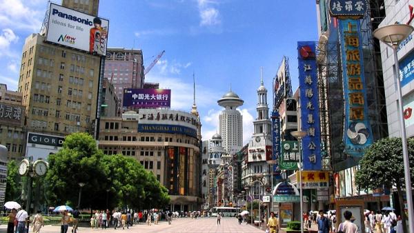 Shanghai%20Nanjing%20Road%20800x450