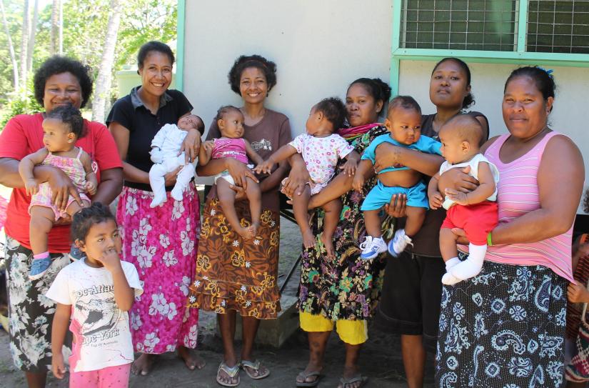 Family portrait of PNG family