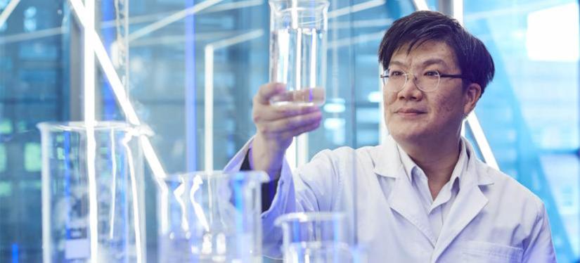 Professor Hokyong Shon