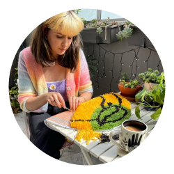 Craft Club Co PEACHY Rug Making Kit being used