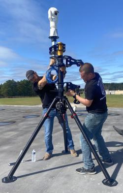 Photo of setting up antenna