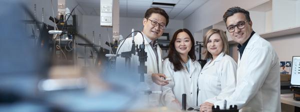 Dr Dayong Jin and research team