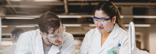 Female and male scientists 