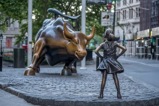 Wall Street bull and fearless girl.
