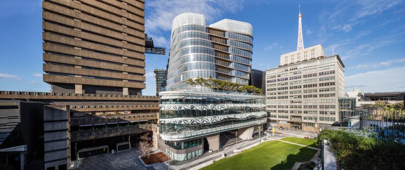 The glass-encased UTS Central features a 5-level podium and 10-level twisted tower sitting above Alumni Green, between the UTS Tower and Building 10
